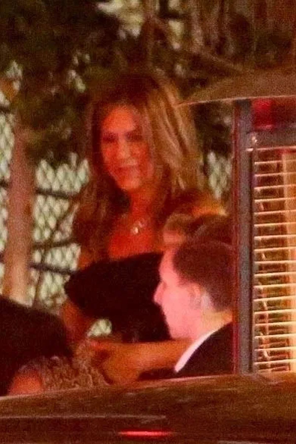 Brad Pitt y Jennifer Aniston fueron vistos juntos en la fiesta de los Golden Globes. (Foto: The Grosby Group)